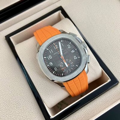 百达翡丽pp 手雷系列 Aquanaut系列 Rb2 腕表型号：5968A-001 42.2毫米不锈钢表壳 计时指针、精确至四分之一秒的外缘轨道式刻度、60 分