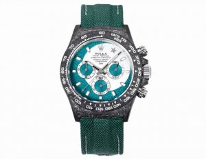 个Tw Factory Rolex宇宙计时迪通拿系列之碳纤维定制版，腕表不仅佩戴轻便，外表坚硬。且每一只腕表都拥有独一无二的碳纤花纹材质。 表壳 腕表尺寸40X