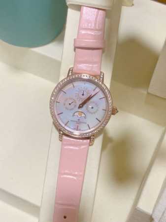 新品 江诗丹顿 女士万年历 5T 当高级制表的复杂功能邂逅女士时计，优雅被重新定义~200多年以来，#江诗丹顿一直在适应女性不断变化的风格和愿望，为他们提供与生 - 点击图像关闭