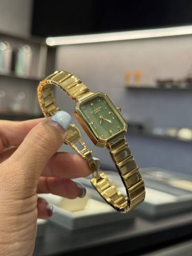 外贸版本 Lola Rose罗拉玫瑰方糖小绿表，新款新奢华小众高级感！孔雀绿，岩玉粉！ DDD Lola Rose以全新面貌演绎品牌经典之作，设计师扑捉春日伊始