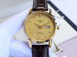 白 金 浪琴-Longines 复古系列 再次升级版本 多次反复修缮至完美 极致严格的质量保证。确保采用原版式抛光和拉丝工艺，高硬度水晶镜面，更加透彻明亮，典雅