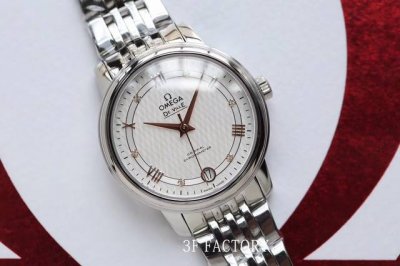 钻 原装开模，原装拉扣，最强平民版本 DDD 欧迷佳碟飞系列典雅女，32.7Mm直径.9.5厚度，双卜蓝宝石玻璃，超薄自动机芯，新款绸缎布纹面，生活防水。 DD