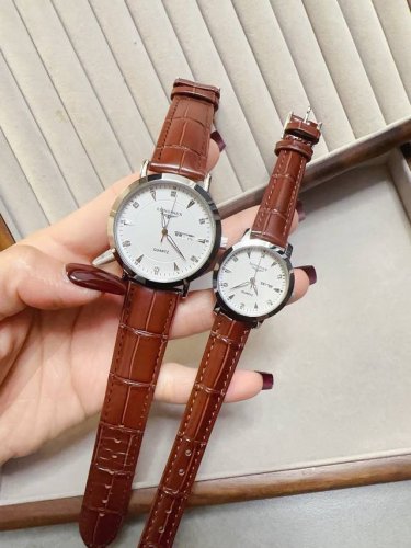 白 金 浪琴-Longines 情侣对表 原装进口石英机芯 316L精钢表壳 直径男39Mm女29Mm 厚8Mm如果今天的阳光停止了它耀眼的光芒。那么你的一个微