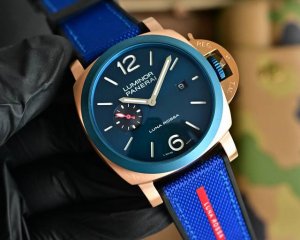 沛纳海 panerai 弧型镀膜玻璃 44Mm*16Mm 胶表带搭配原装针扣 全自动机械 一款来自硬汉的手表 V8出品