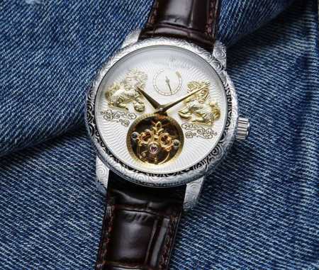白 . 金20. Vacheron Constantin 江诗丹顿 刚刚推出一枚高级工艺表盘新作 Traditionnelle Tourbillon Qilin - 点击图像关闭