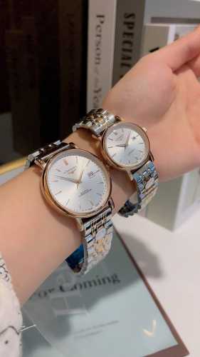 白皮 .金 .钢20浪琴-Longines 情侣对表 原装进口石英机芯 316L精钢表壳 直径男39Mm女29Mm 厚8Mm如果今天的阳光停止了它耀眼的光芒 那