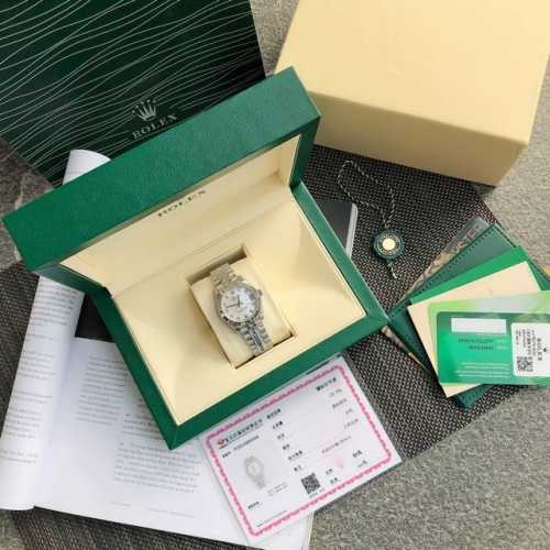 劳力士rolex女款蚝式日志型腕表！天然贝壳字面表盘，镶嵌10颗vs级别天然真钻时标！每一块表都中国gtc权威机构出具的真钻证书！表盘尺寸31毫米。采用904L