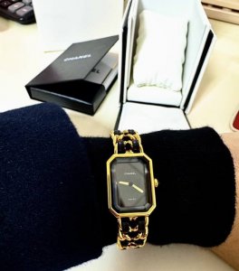 香奈儿中古方糖 DDD 年少不知方糖香~终于被我收到一直成色超级好的中古方糖了，秋冬的绝配[庆祝R] DDD