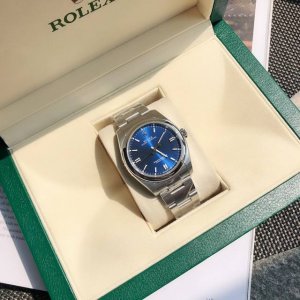 劳力士蚝式恒动系列 劳力士蚝式恒动系列36Mm，最适中的中性尺寸，带出女人的“大气 ”男人“魅力”好产品会说话”高品质不需过度浮夸宣传！为确保品质原版一致，采用