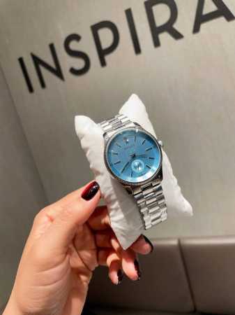 白 金 帝夫尼兰石英。想把这块表焊在手上！抗拒不了的Gucci新品。古驰腕表G-Timeless系列现代摩登气息的完美融入滚花设计优雅知性表盘Gucci Log - 点击图像关闭