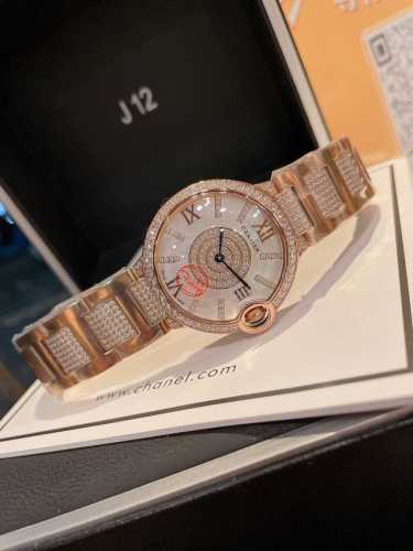 表带钻 Ballon Bleu De Cartier卡地亚蓝气球腕表奢华系列，百搭尺寸36Mm，简约又别具品味，摒弃了现代盛行的繁复华丽的修饰，以简约重新诠释唯