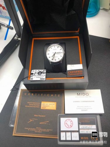 美度高端男士手表 设计理念非常简约。手表采用人工合成蓝宝石表镜不易磨损，银色表盘大气简约，满满的时尚感职场约会随意切换。附水力极强水珠成滴花落表盘，表盘尺寸为3