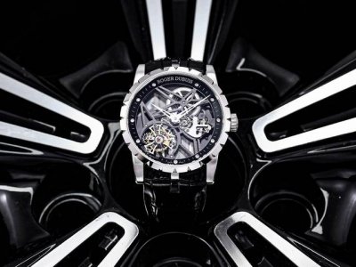 新厂-New Factory』王者归来，最新专柜V4版本，荣誉推出全新升级版王者系列陀飞轮腕表.型号Rddbex0393。做为新厂制表师，首先特别感谢所有支持我