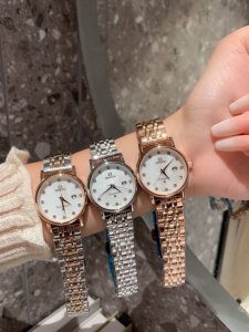 白壳180金 钻30陶瓷40 欧米茄 Omega 精品女神腕表 简约风格 尊贵大气 时尚百搭 最新爆款 采用零误差石英机芯 316精钢材质 进口陶瓷 真皮表带