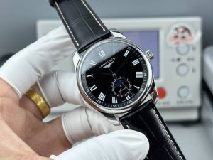 Gf 浪琴名匠系列月相40Mm腕表，搭载复刻L899.5一体机芯。 两大市场唯一』： 唯一对版自动陀真轴承 注意：此轴承并非贴片，没有浪琴机芯专用工具请不要乱拆