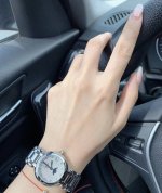 Longines浪琴 心月系列 石英机芯 月相镶钻 女表 瑞表 30.5Mm 贝母色表盘 精钢表壳 精钢表带