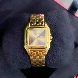 卡地亚猎豹爆款！2737Mm高端硬货到！一表一卡联网可查，渠道出口订单！配弹力开口原盒！部分配件可以与正品替换共用，可专柜卸表带 需付费 ，panthèRe D
