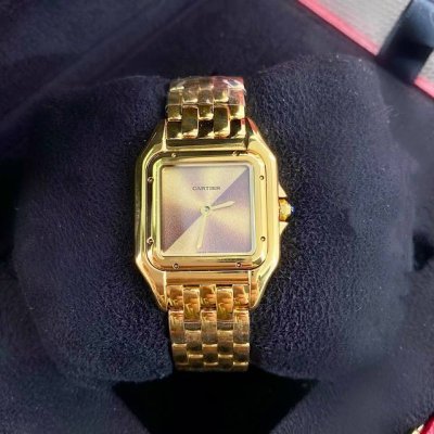 卡地亚猎豹爆款！2737Mm高端硬货到！一表一卡联网可查，渠道出口订单！配弹力开口原盒！部分配件可以与正品替换共用，可专柜卸表带 需付费 ，panthèRe D
