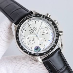 皮带1950钢带+100 全新Omega欧米茄登月超霸310.60.42.50.02.001 【专业月球表】超霸故事的核心是被阿姆斯特朗带上了月球（手表被留在了
