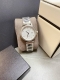 钻钢310陶瓷+20 浪琴-Longines 简约大气女款 进口石英机芯 矿物质玻璃镜面 316L精钢表壳 直径28Mm厚8Mm 该款腕表备受女性喜爱，在不同的