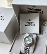 西太后碎冰蓝 这个蓝色非常透，夏天配碎冰蓝非常凉爽非常搭，充满了青春与活力#配饰分享 #时尚配饰 #配饰推荐 #百搭 #女士手表 #女表 #西太后