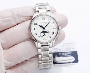 白 . 金20. 浪琴名匠月相系列情侣对表，精钢壳套，进口月相石英机芯，牛皮表带，双卜蓝宝石玻璃镜面，一表一码三码合一 39096207认准编号 尺寸 男40M