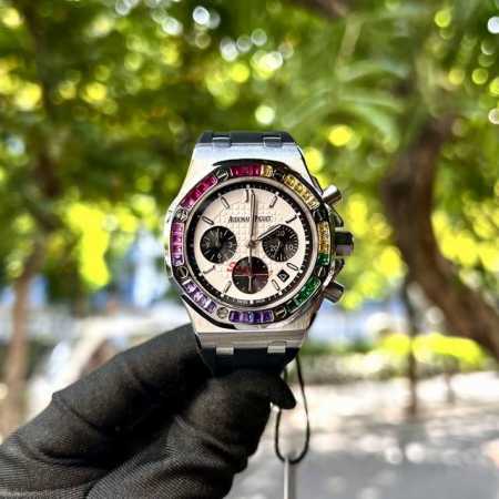 白 玫 爱彼皇家橡树离岸型系列26236 专柜最新蓝色方钻 独家高版本 这是一款独有的爱彼精神的腕表 全新37Mm女款腕表打破常规 镶嵌炫彩夺目的t形彩钻 表盘 - 点击图像关闭
