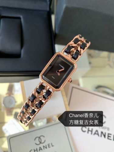 香奈儿Chanel Emiere系列腕表！1987年灵感源自巴黎芳登广场的轮廓 中古方糖！表径26.1X20毫米，表壳材质精钢，漆面表盘、矿物质水晶玻璃，表冠镶
