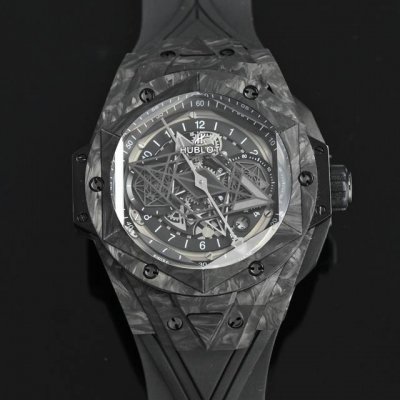 宇舶 Hublot 恒宝 首发黑色碳纤维 限量典藏款 碳 为观止 DDD 全新Big Bang Sang Bleu Ii 刺青腕表 延续二代刺青六边形，菱形等几