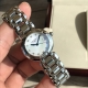 优雅是时间的礼物 浪琴心月系列 真钻 原装品质 表盘直径26.5Mm 表盘厚度7Mm 蓝宝石玻璃 30米防水 表壳的圆滑曲线 精致简洁的表盘 令腕表轮廓更加柔和
