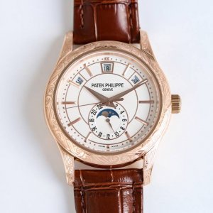 Tw Factory 精雕细琢，雅动合一。百达翡丽 pp R33 复杂多功能系列5205G-013重磅登场，迄今推出的首款 雕花 Nautilus复杂腕表，以超