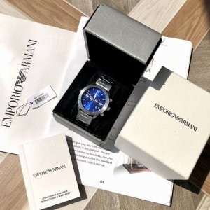 原厂阿玛尼 Armani 石英男表，专柜新款！本年度最火的男神款！Ar11306，时尚立体质感，多功能计时石英码表，进口石英机芯，时尚潮流范十足！30米生活防水