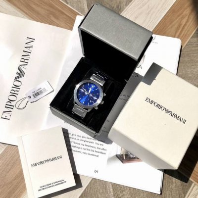 原厂阿玛尼 Armani 石英男表，专柜新款！本年度最火的男神款！Ar11306，时尚立体质感，多功能计时石英码表，进口石英机芯，时尚潮流范十足！30米生活防水