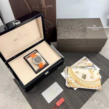 百达翡丽P 手雷系列 Aquanaut系列 Rb2 腕表型号：5968A-001 42.2毫米不锈钢表壳 计时指针、精确至四分之一秒的外缘轨道式刻度、60 分钟 - 点击图像关闭