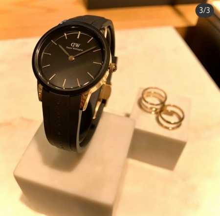 独家实拍 张艺兴同款 全新单品iconic Motion、新一代小黑胶#Dw情侣腕表， 适应多种生活场景，尽显街头潮流风范，整体造型增添质感，既有成熟利落，又稍 - 点击图像关闭