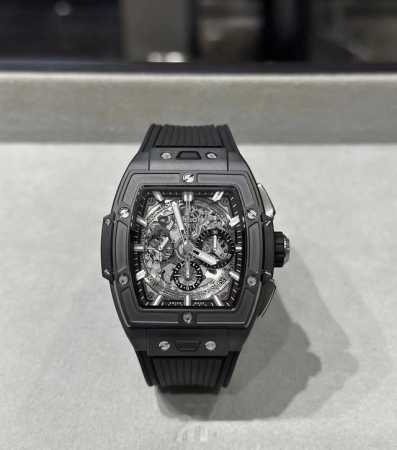 宇舶Hublot-全新彩色 陶瓷工艺 之黑陶瓷 灵魂Big Bang系列 以赛车为灵感 推出全新Srit Of Big Bang限量腕 腕表结合Srit Of - 点击图像关闭