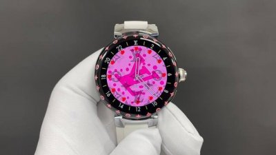 Lv三代智能手表 原版开模1:1 细节体现 度无死角对标原版 1.2英寸圆形Amoled全触屏，分辨率 * 旋转式功能性表冠和按钮 电池寿命:正常使用情况下2-