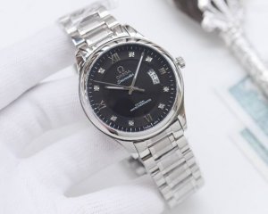 金白同价：皮带 钢带 品牌：欧米茄-Omega 类型：男士腕表 壳套：顶级版316精钢l 表带：316L精钢表带 机芯：日本西铁城机械机芯 镜面：矿物质防刮镜面