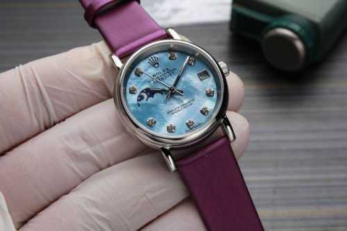 J5厂出品：同价 本品均已严格经过防水压力测试，防水可达120米 台湾厂出品、劳力士、日志系列、女士腕表、采用超a精钢壳套 做工精细，防水程度可达5度。可游