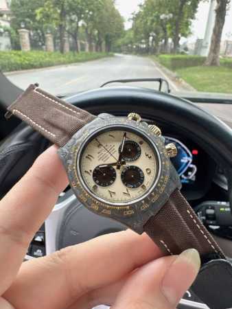 Sj出品 钻 劳力士 Rolex 迪通拿系列 Ap9 最新改装碳纤维迪通拿。整表仅53克，搭载丹东4801机芯。当经典与创新碰撞，劳力士碳纤维迪通拿应运而生。它 - 点击图像关闭