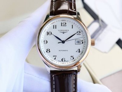 浪琴-Longines 名匠系列 再次升级版本 多次反复修缮至完美 极致严格的质量保证。确保采用原版式抛光和拉丝工艺，高硬度水晶镜面，更加透彻明亮，文字，典雅的