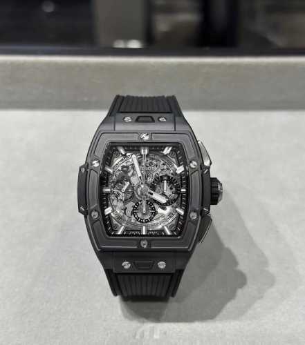 宇舶Hublot-全新彩色“陶瓷工艺”之黑陶瓷！ 灵魂Big Bang系列 以赛车为灵感，推出全新Spirit Of Big Bang限量腕！腕表结合Spiri