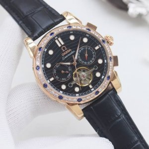 尊享价： 品牌：欧米茄-Omega类型：男士腕表壳套：顶级版316精钢L表带：进口小牛皮表带机芯：全自动机械机芯镜面：矿物质防刮镜面玻璃尺寸：直径42Mm厚11