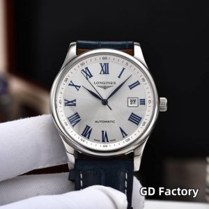 2630全新升级版40Mm名匠系列官网同步 兼顾Gd家品质过硬的基础上，继续奋力升级，其具体优势效果如下： 1、外观细节更贴近原版，三件套表壳加压仿水，鉴于机芯