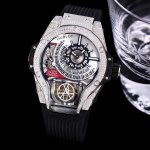 白钻 金钻 Hublot 宇舶 恒宝异形“魔兽”Mp-09，外在独特的外型与内里精湛的制表工艺相结合，可以称得上是制表界的“异类”。清晰可见的双旋转陀飞轮，呈现