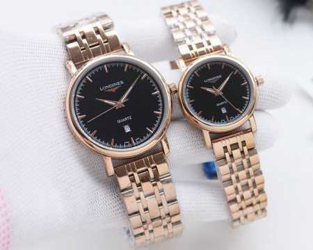 白壳 金壳 钢带20 品牌：浪琴-Longines 类型：情侣腕表 壳套：顶级版316精钢l 表带：进口小牛皮表带 316L精钢表带 机芯：进口石英机芯 镜面： - 点击图像关闭