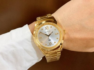 白 玫金 Gucci古驰 最新款这款超美珠拖面腕表盘，打造出众的G-Timeless腕表造型彰显高雅品味，尺寸38Nm