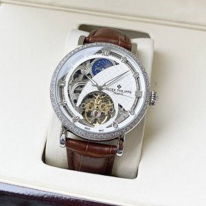 统一 镂空设计 尊贵典雅 百达翡丽-Patek Philippe 男士腕表 全自动机械机芯 矿物强化玻璃 316L精钢表壳 真皮表带 简洁大气 商务休闲 尺寸: