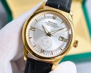 白 -金 。 店家爆款主推 劳力士 Rolex 招财貔貅 升级版本 男士腕表 采用独特的表盘设计 搭配招财貔貅的3D立体感，整体效果更显高档奢华的劳力士， 初识
