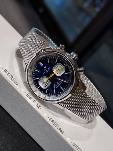 百年灵 Breitling 复仇者系列 潮男运动腕表 时尚潮流 日本多功能石英 43*13Mm 拱桥强化玻璃 军用表带 原装扣 复仇者黑鸟侦察机 承载着改变历史